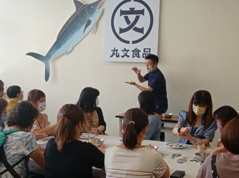 體驗人生第一顆魚丸_訊息圖